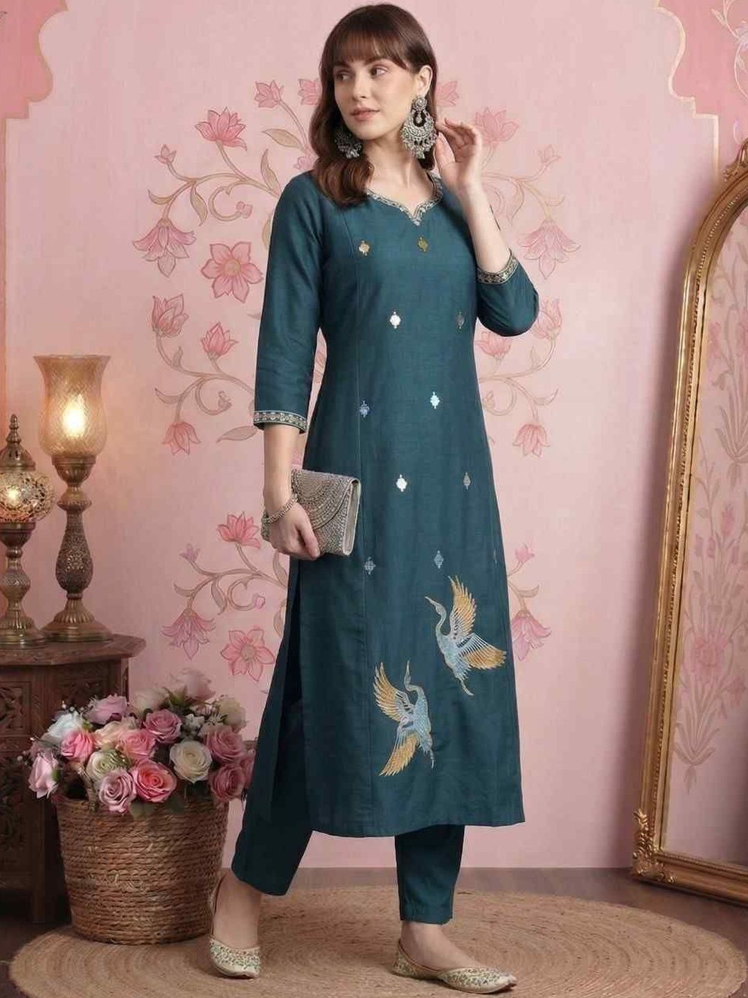 BALAJI ETHNIC STUDIO Women Floral Embroidered Panelled Thread Work Pure Cotton Kurta with Trousers