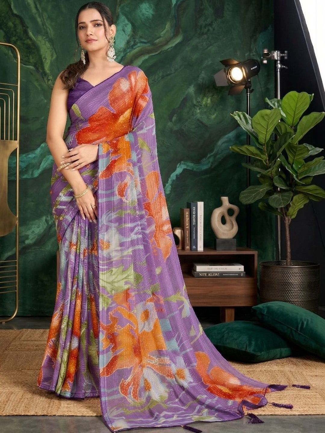 HALKA FULKA Floral Poly Georgette Saree