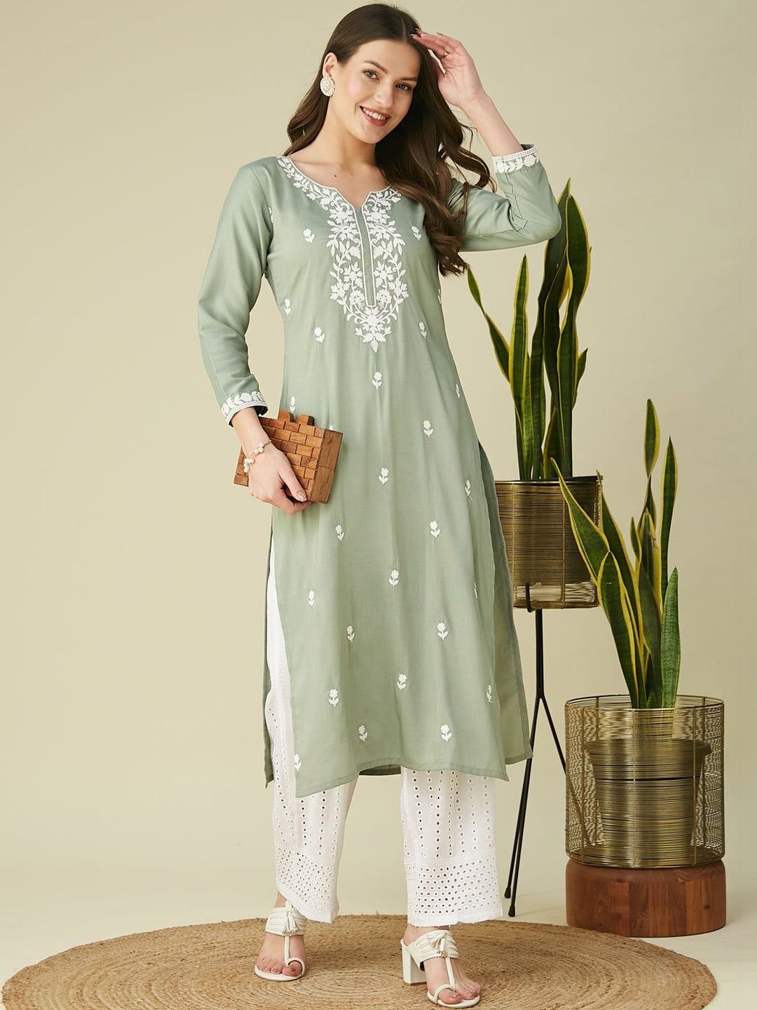 FORKEY Women Ethnic Motifs Embroidered Thread Work Kurta