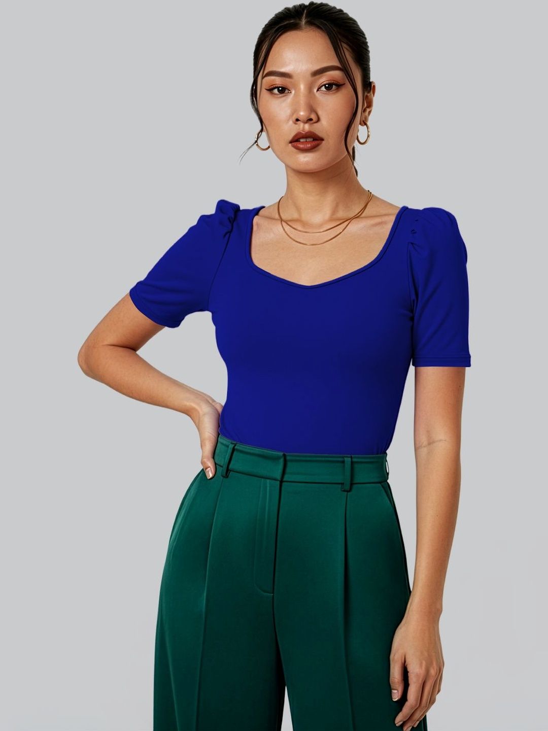 Navyankaa Sweetheart Neck Puff Sleeves Fitted Top