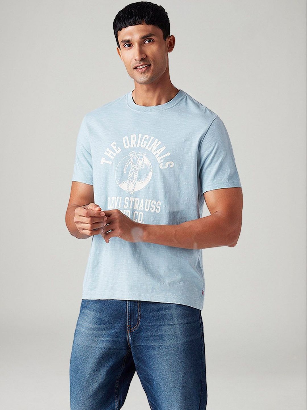 Levis Men's Graphic Print Regular Fit Overdyed T-Shirt