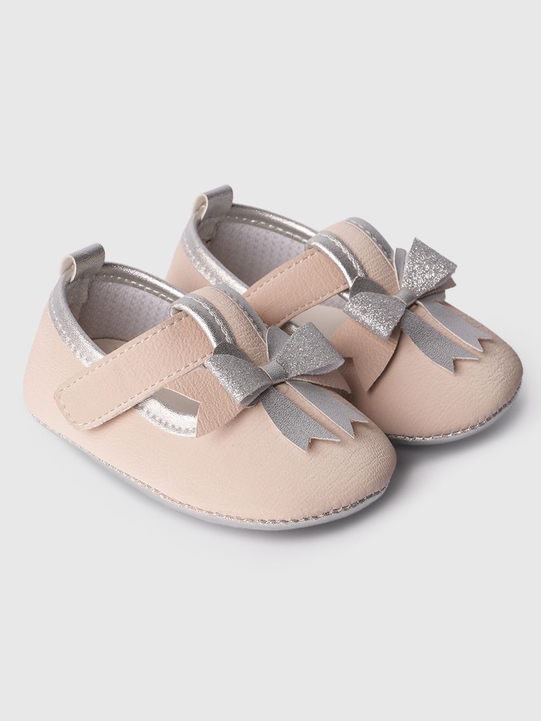 toothless Girls Cream Bow Detail Lightweight Grip Sole Soft Feel Everyday Infant Booties