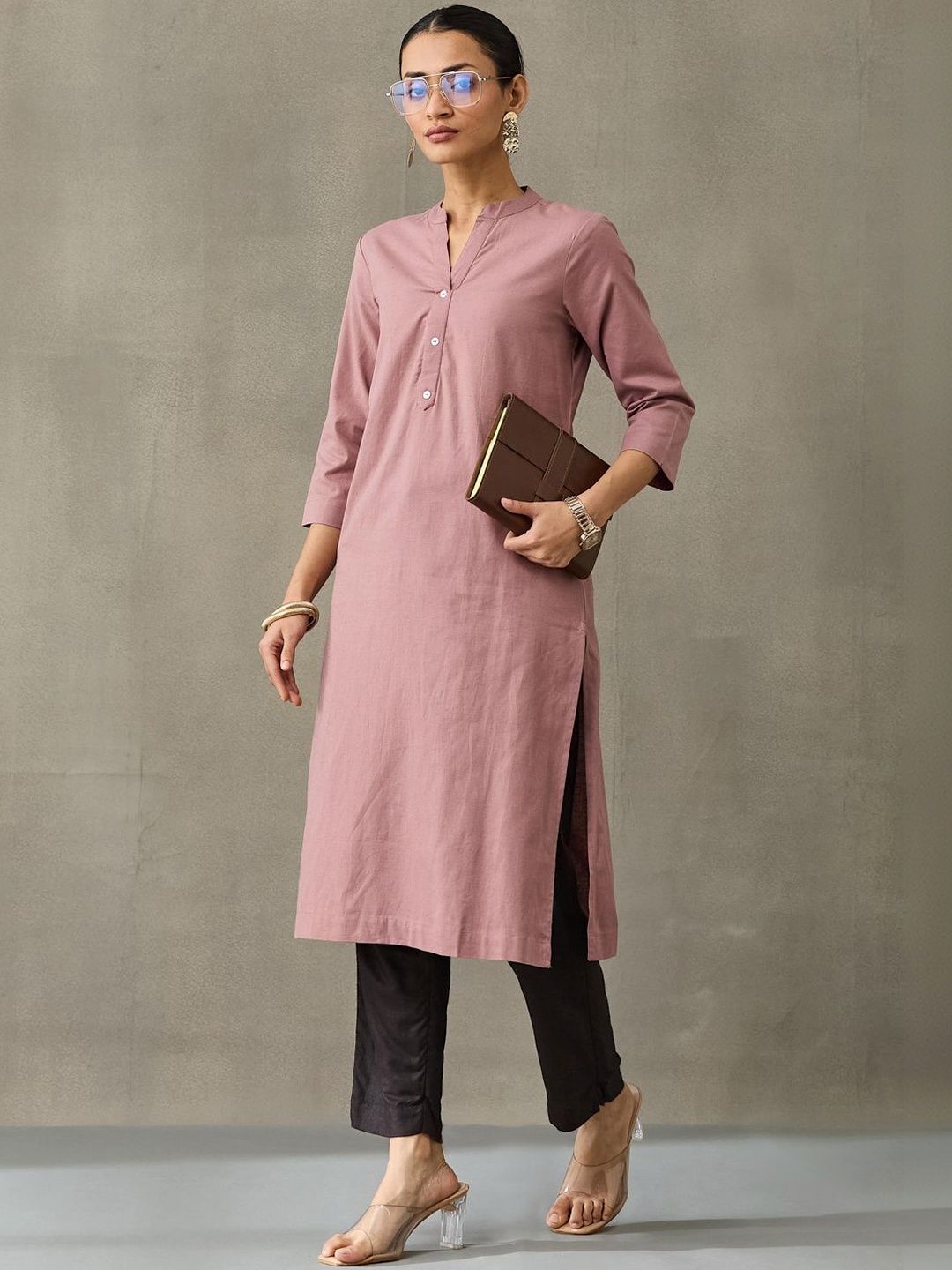 Navibhu Smart Women Cotton Flared Sleeves Thread Work Kurta