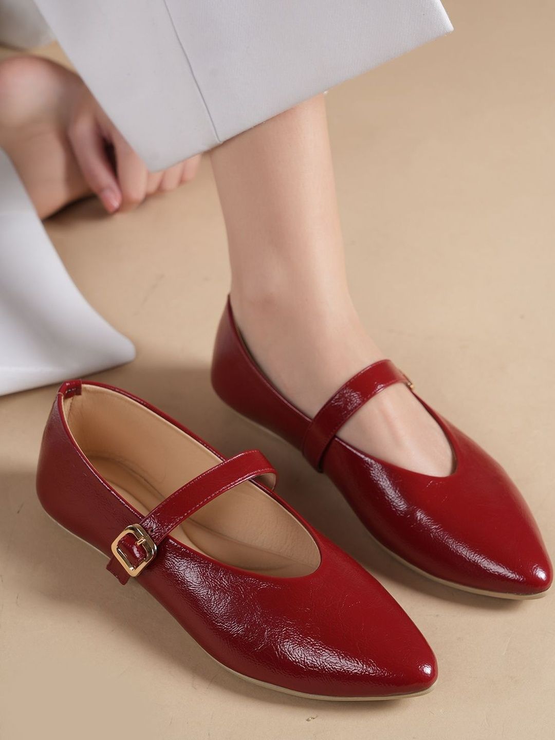 Lavie Women Textured Buckles Flats