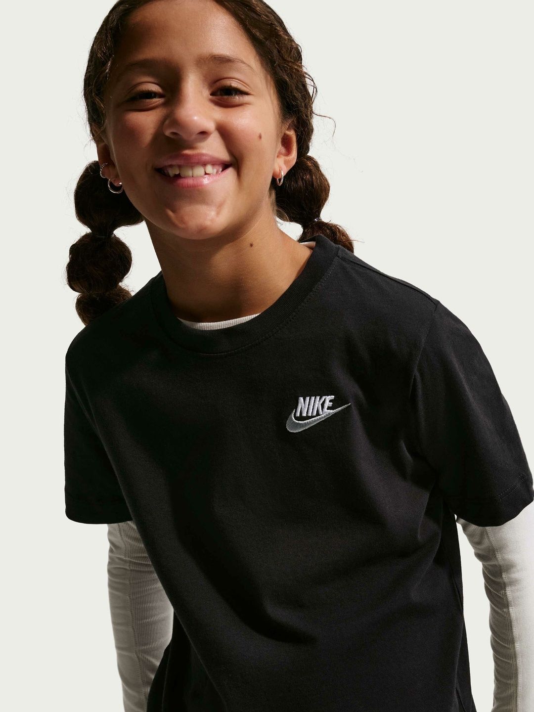 Nike Sportswear Older Kids' T-Shirt