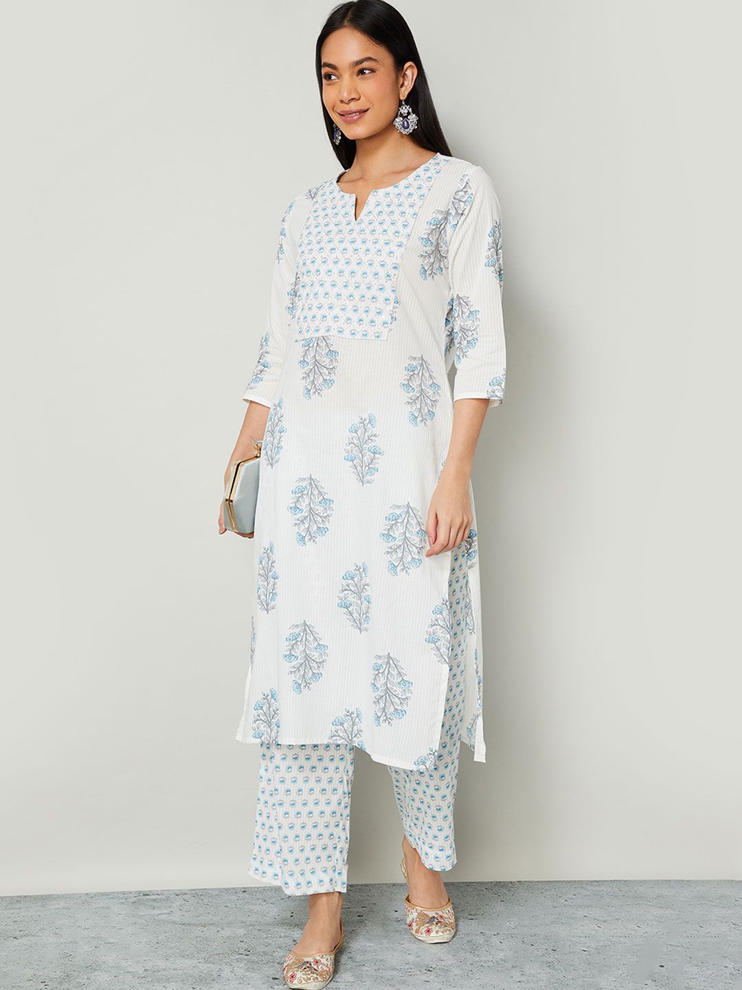 Melange by Lifestyle Women Floral Printed Regular Pure Cotton Kurta with Palazzos