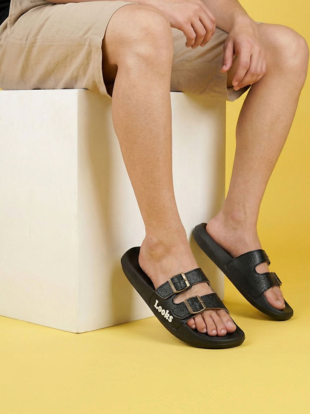 looksfootwear Men Sliders