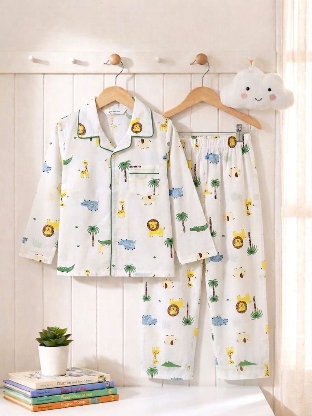 SEPHANI Girls Printed Night suit