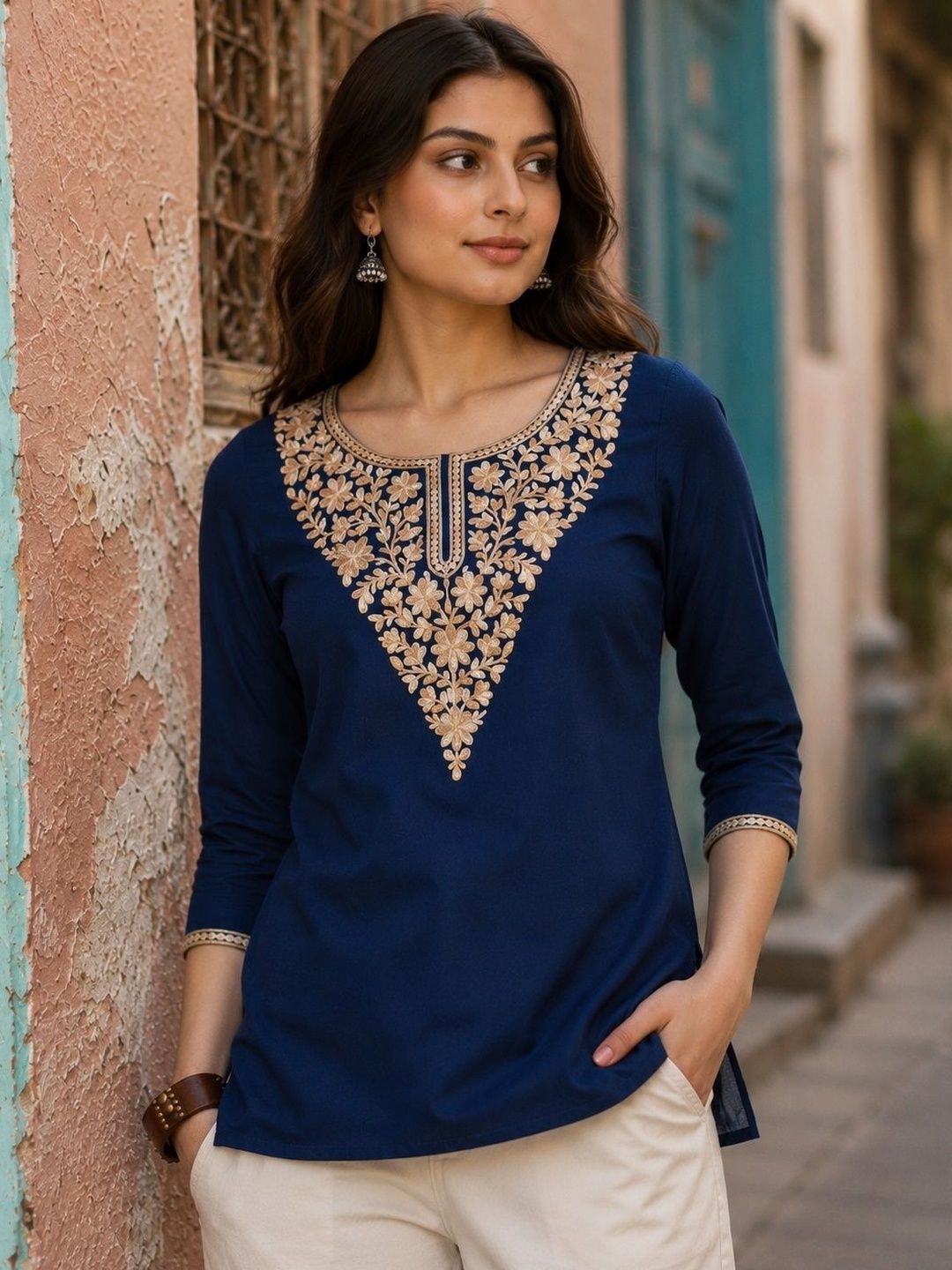 LUSIVA Ethnic Motifs Embroidered Thread Work Thread Work Kurti
