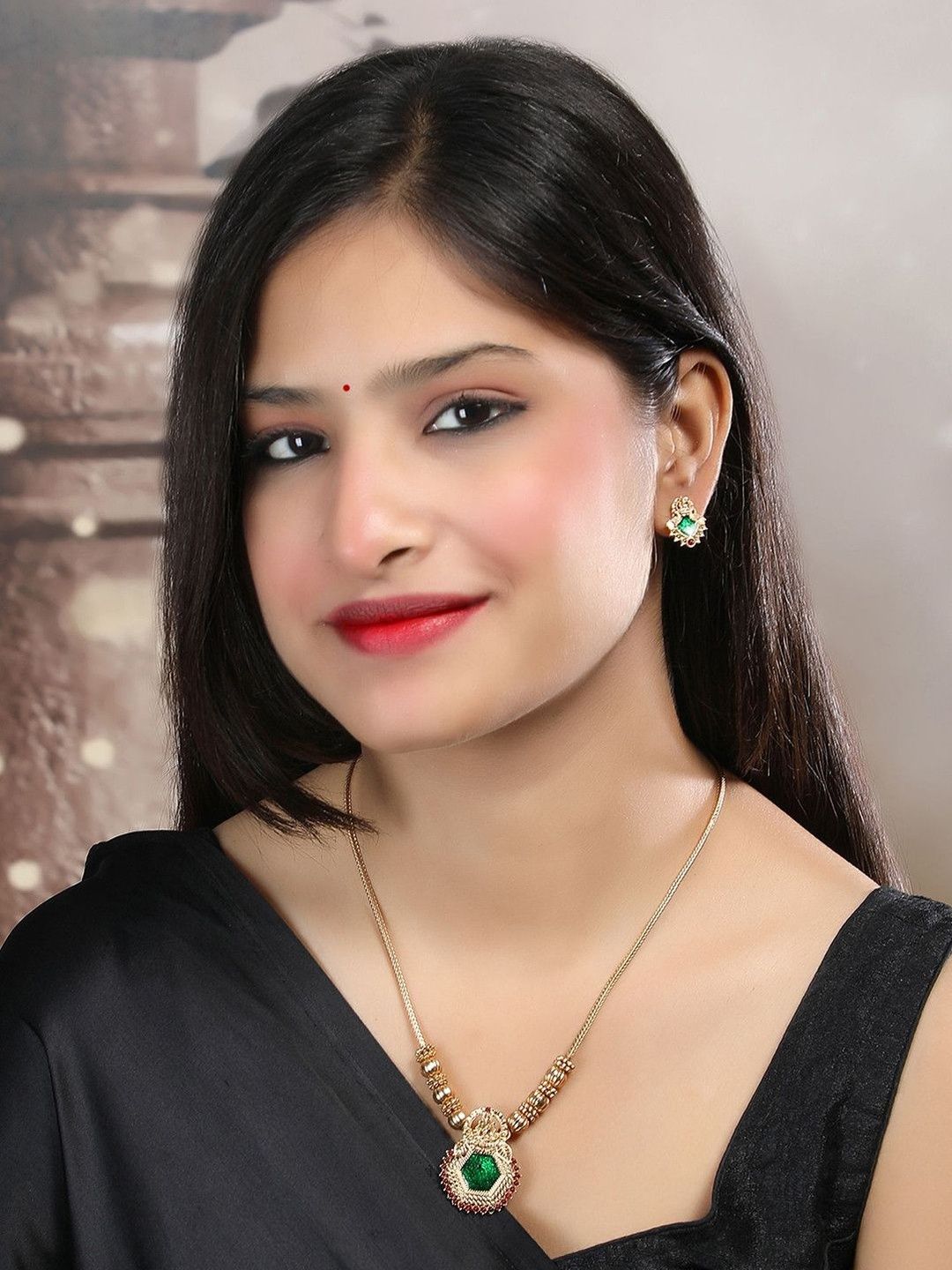 StileAdda Green Meenakari and Beads Necklace Set With Earrings