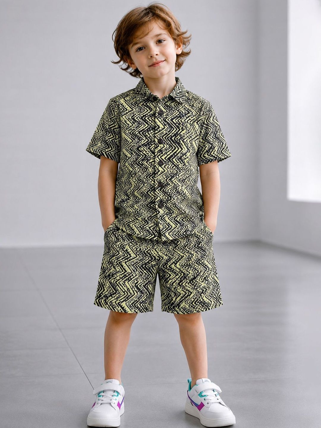 OMPAX Boys Chevron Printed Short Sleeves Shirt With Shorts