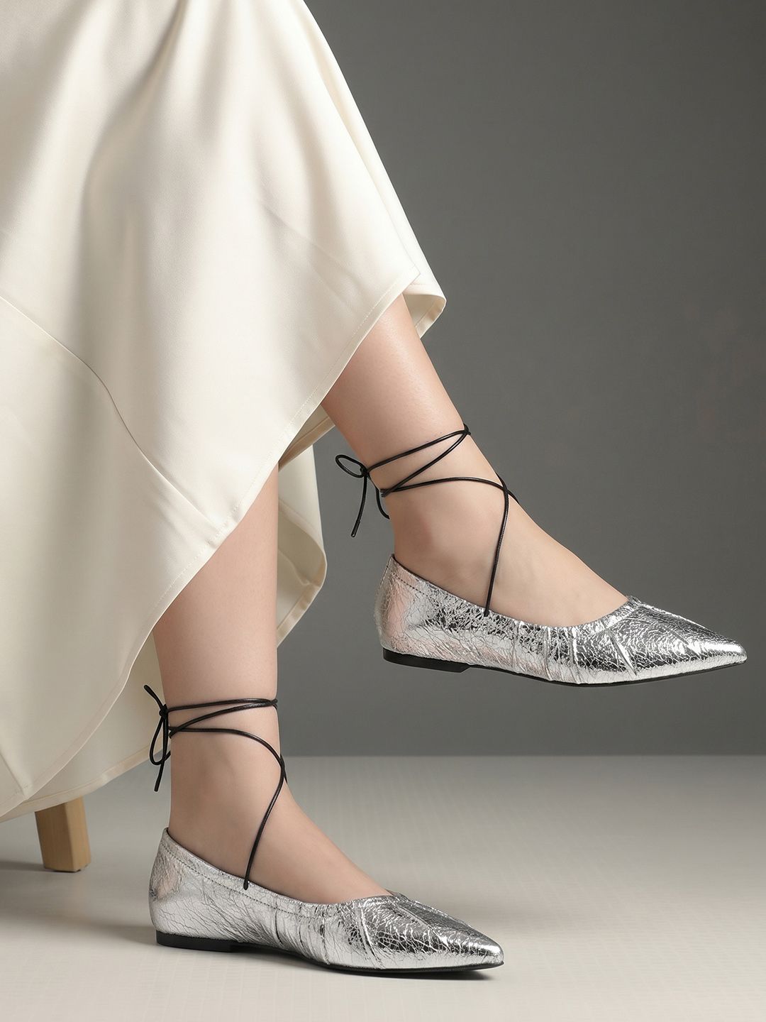 Kenneth Cole Women Metallic Silver Leather Ballerinas