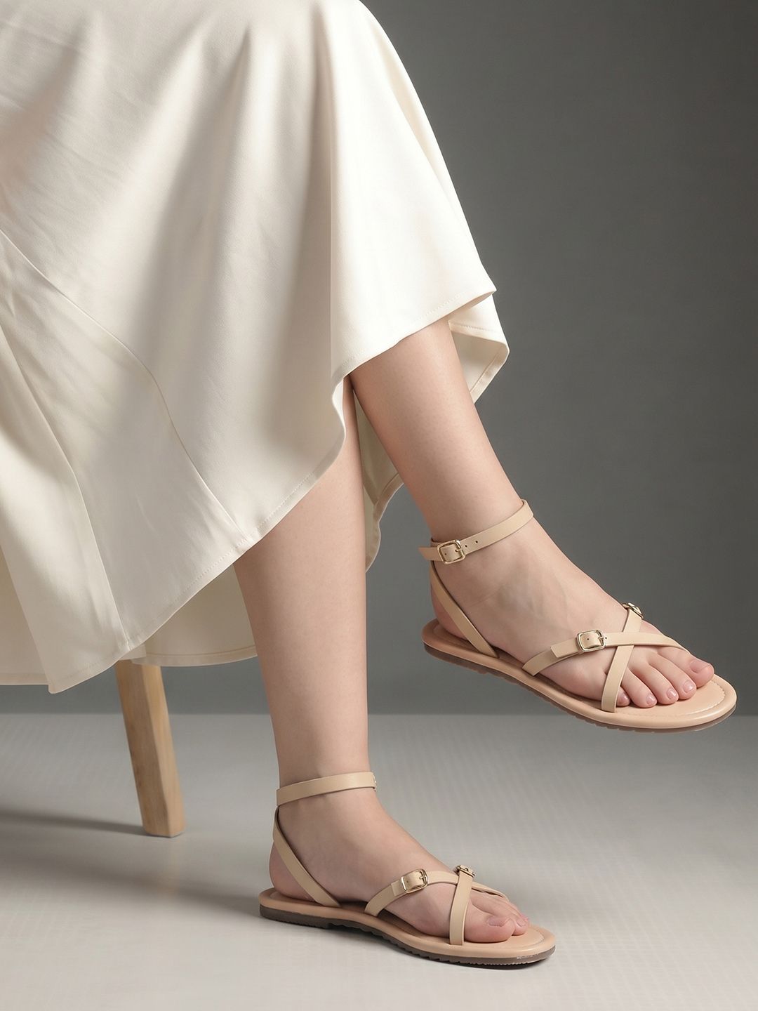 Kenneth Cole Women Leather Open Toe Flats