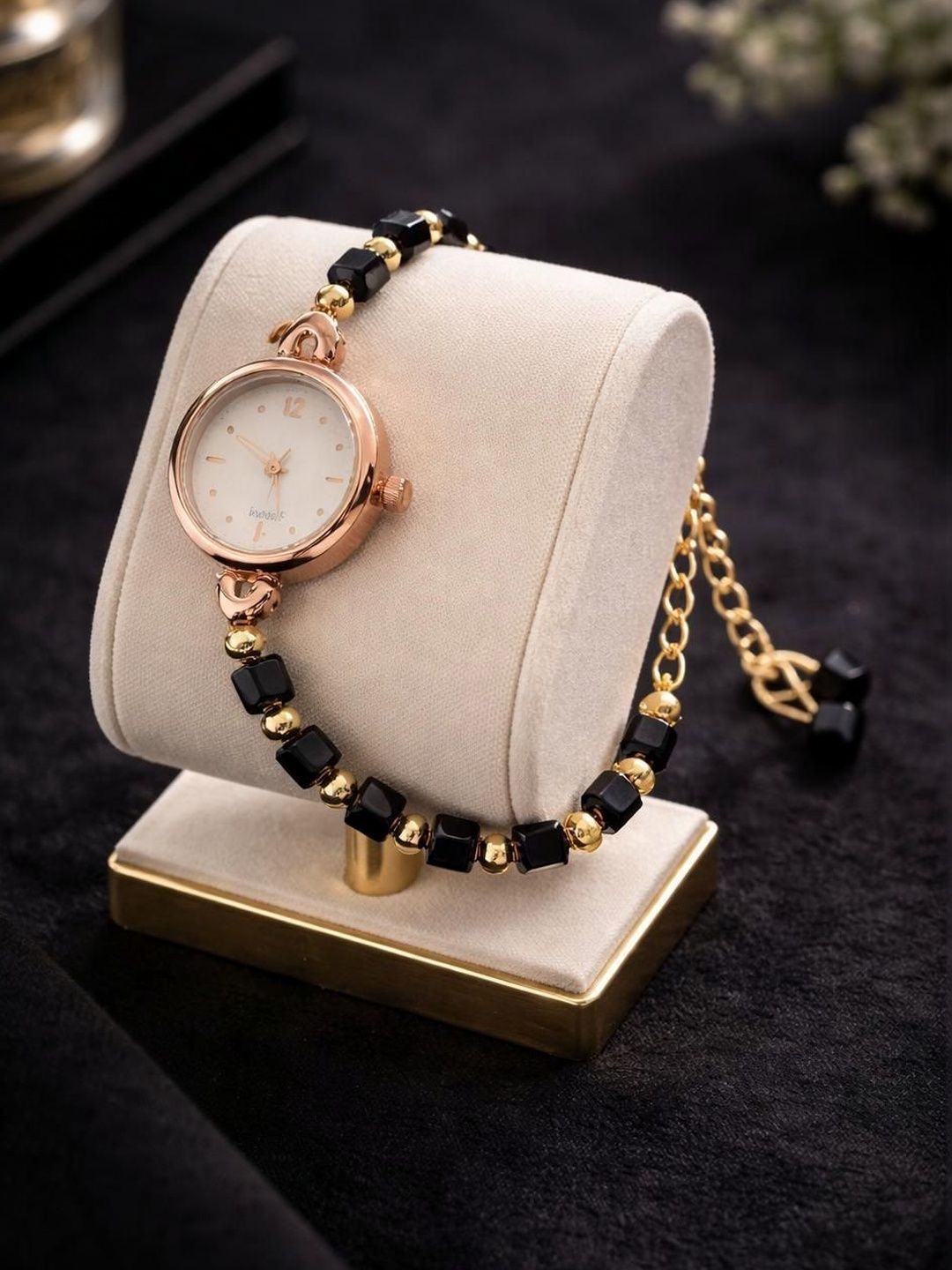 R-LINES Women Dial & Bracelet Style Straps Analogue Watch BLACK W