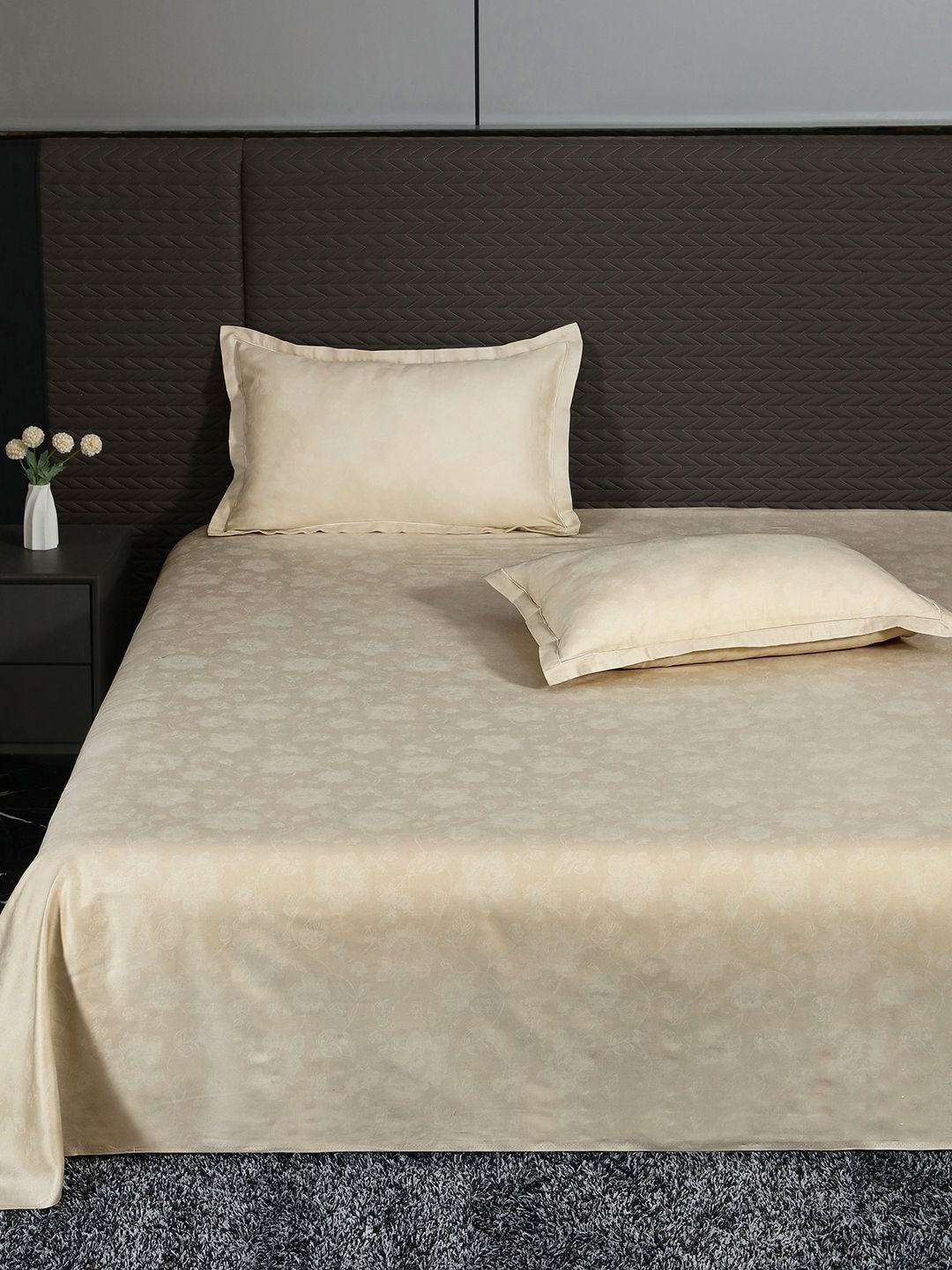 Story@home Beige Floral Bedsheet with 2 Pillow Covers