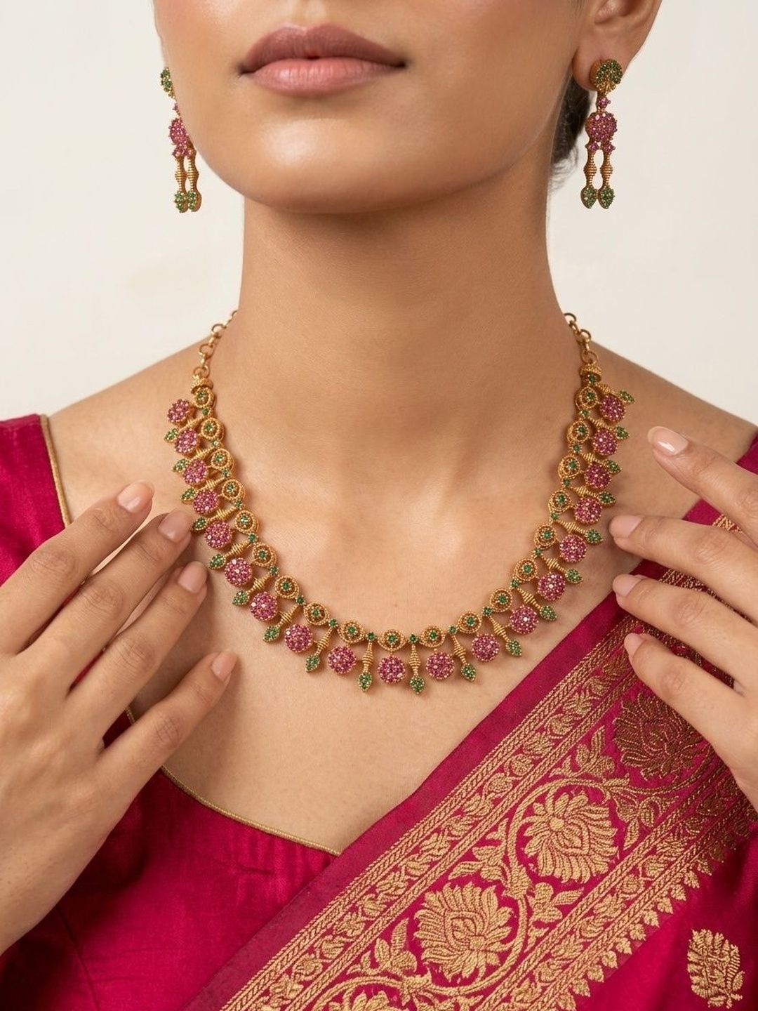 LABEL RUBY Brass Gold-Plated Antique Necklace