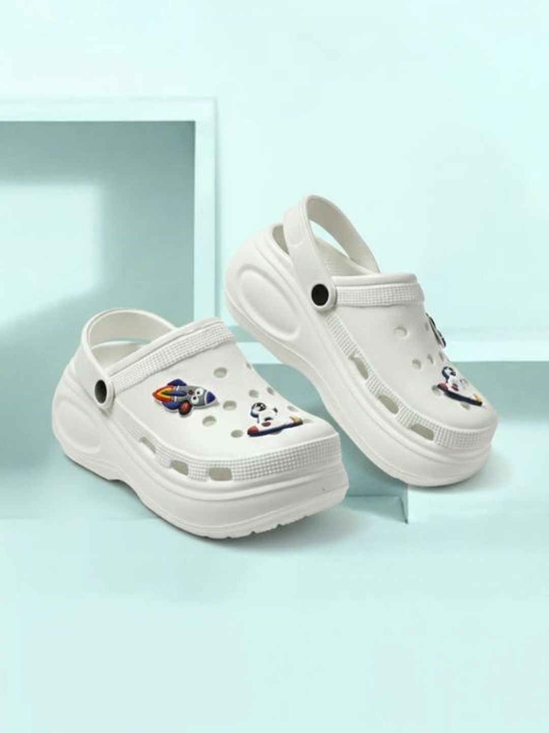 ZOOMBIE Women Embellished EVA Clogs