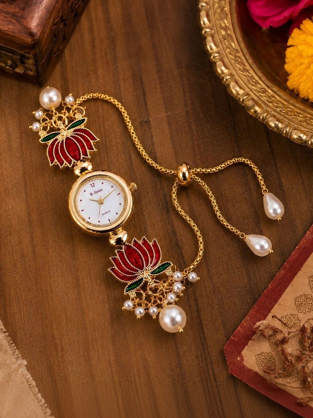 R-LINES Women Dial & Bracelet Style Straps Analogue Watch Lotus W 003