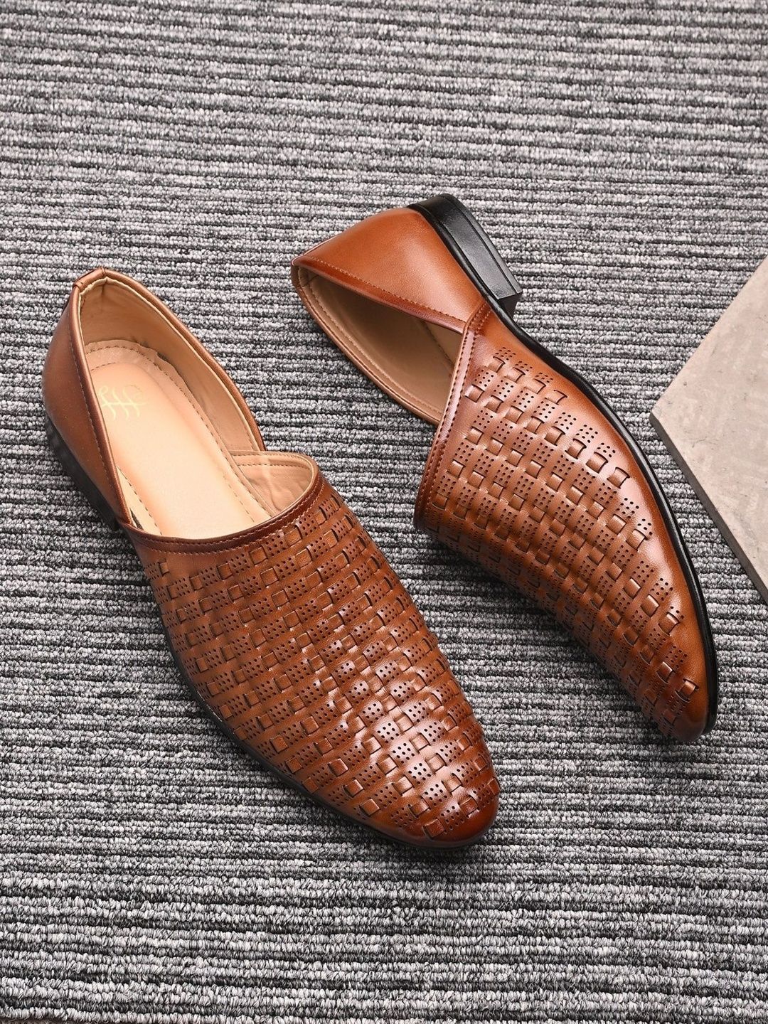 House of Pataudi Men Woven Design Square Toe Mojaris