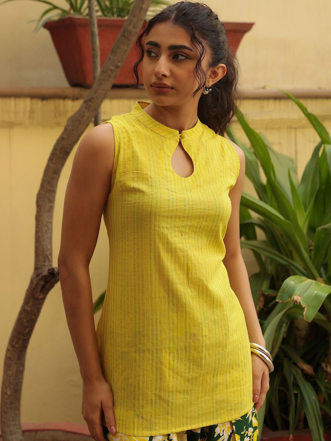 Women Floral Regular Pure Cotton Kurti with Palazzos 7