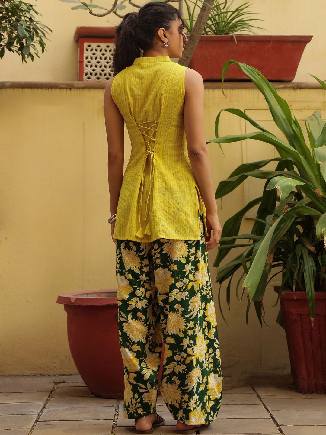 Women Floral Regular Pure Cotton Kurti with Palazzos 3