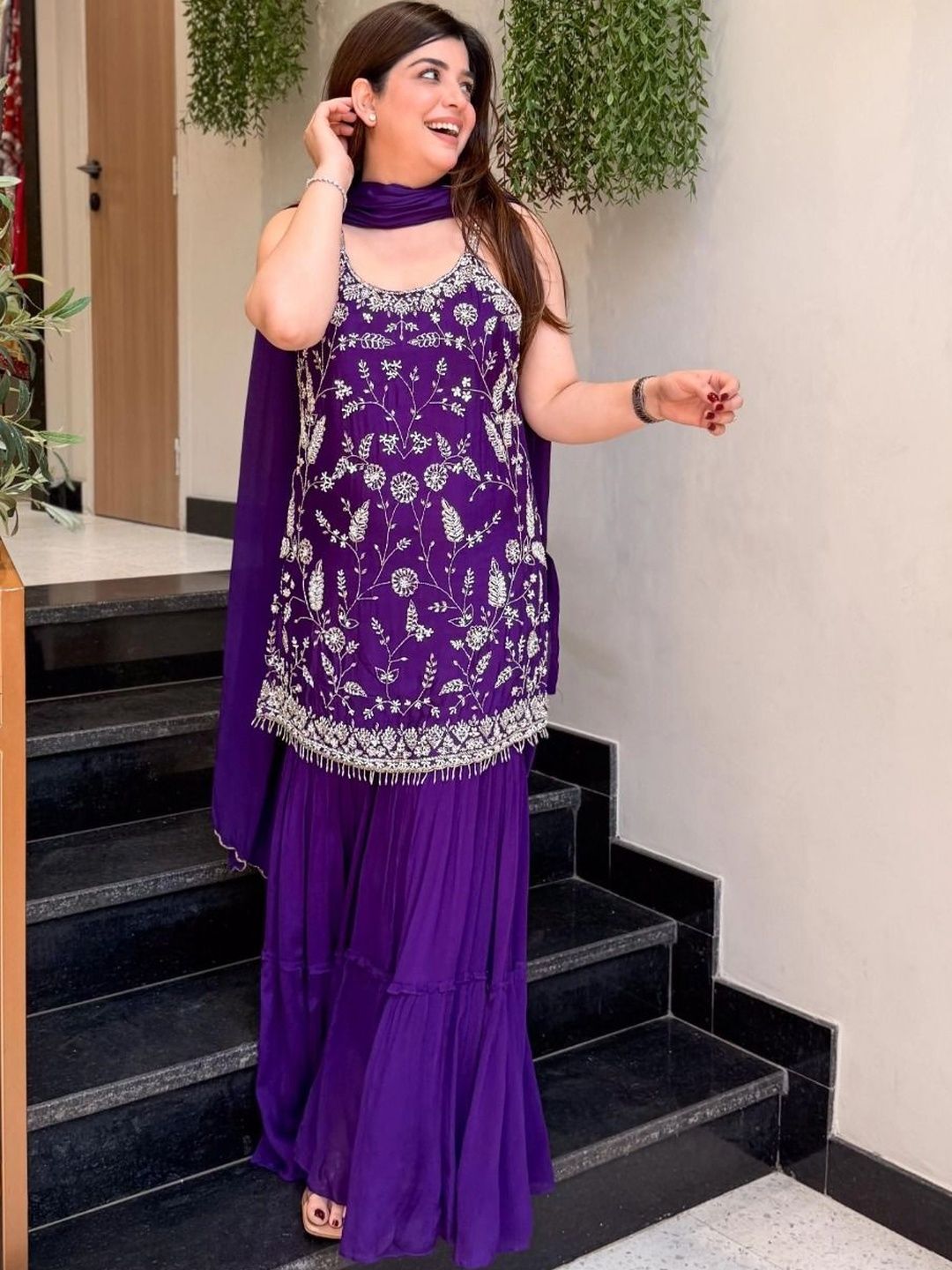 TWINS LADY Women Ethnic Motifs Embroidered Regular Thread Work Kurta with Sharara & With Dupatta