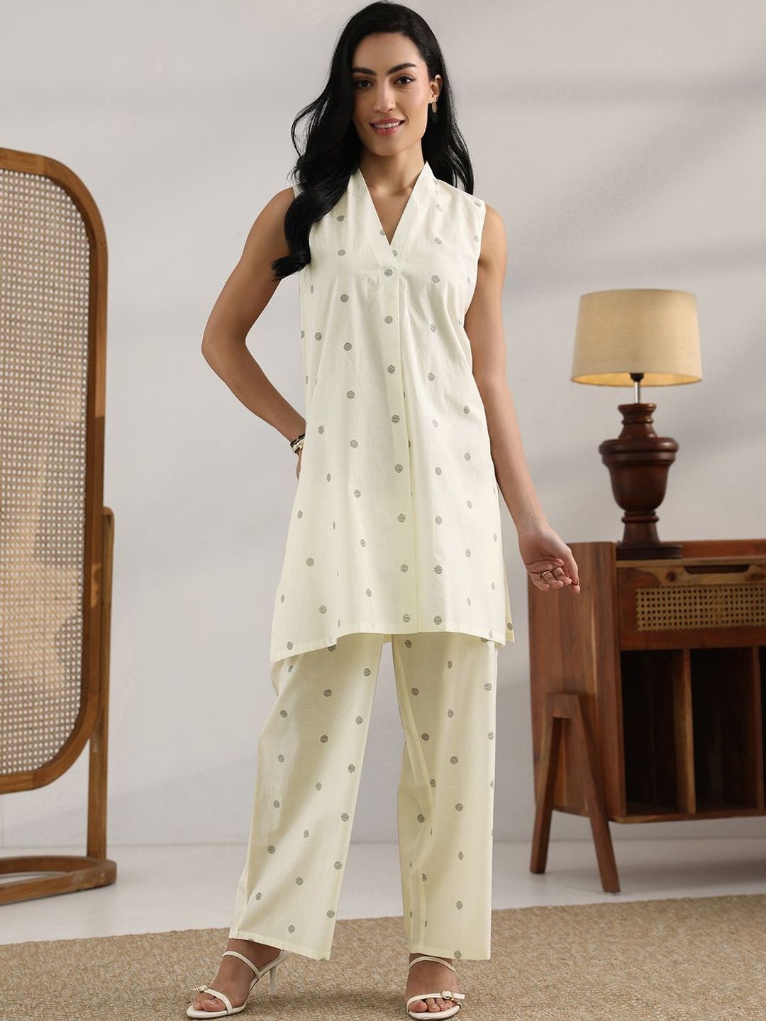 Gerua By Libas Women Ethnic Motifs Printed Regular Kurti with Trousers