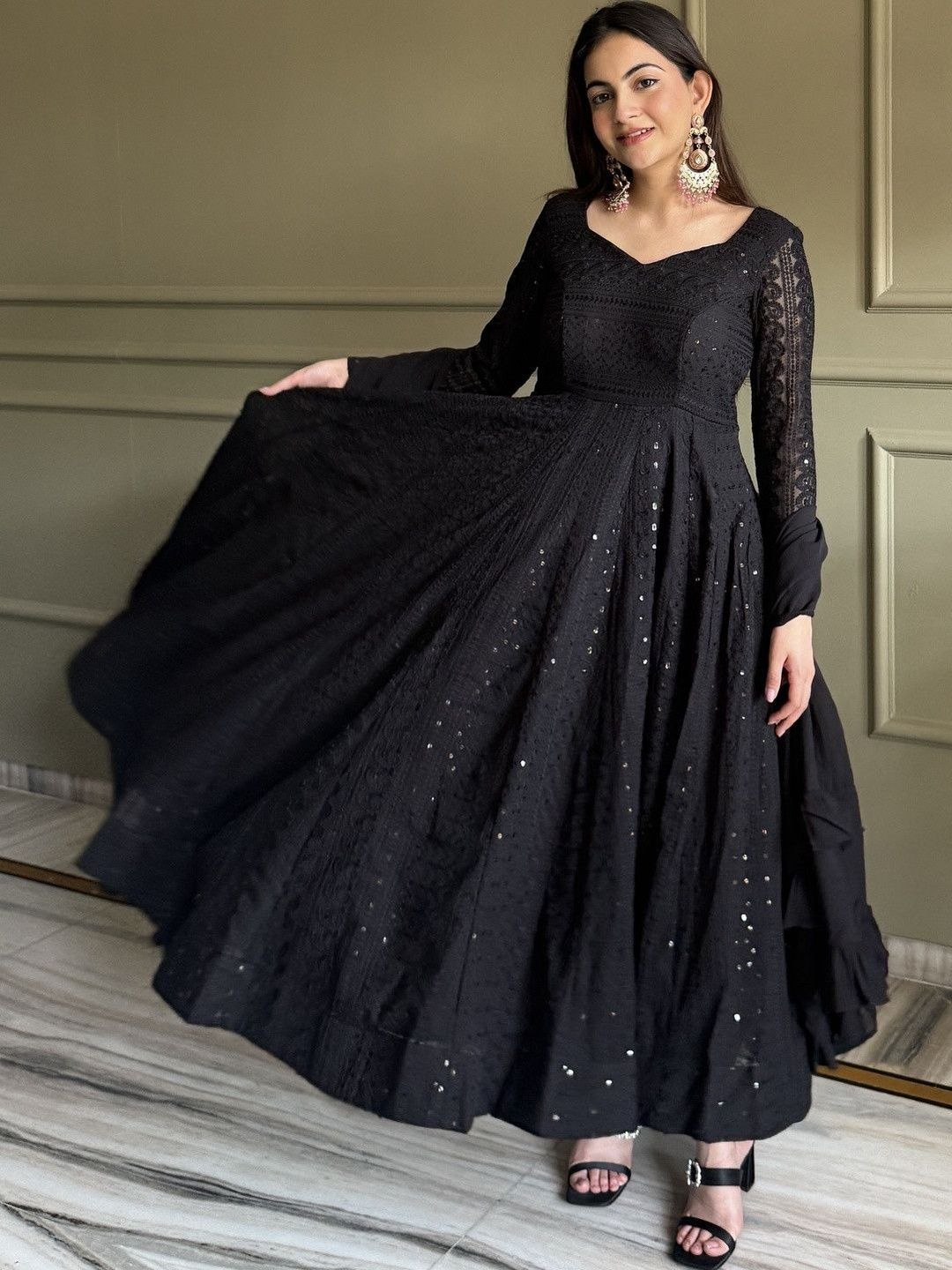 Homexa Enterprise Women Embellished Sequinned Georgette Anarkali Kurta