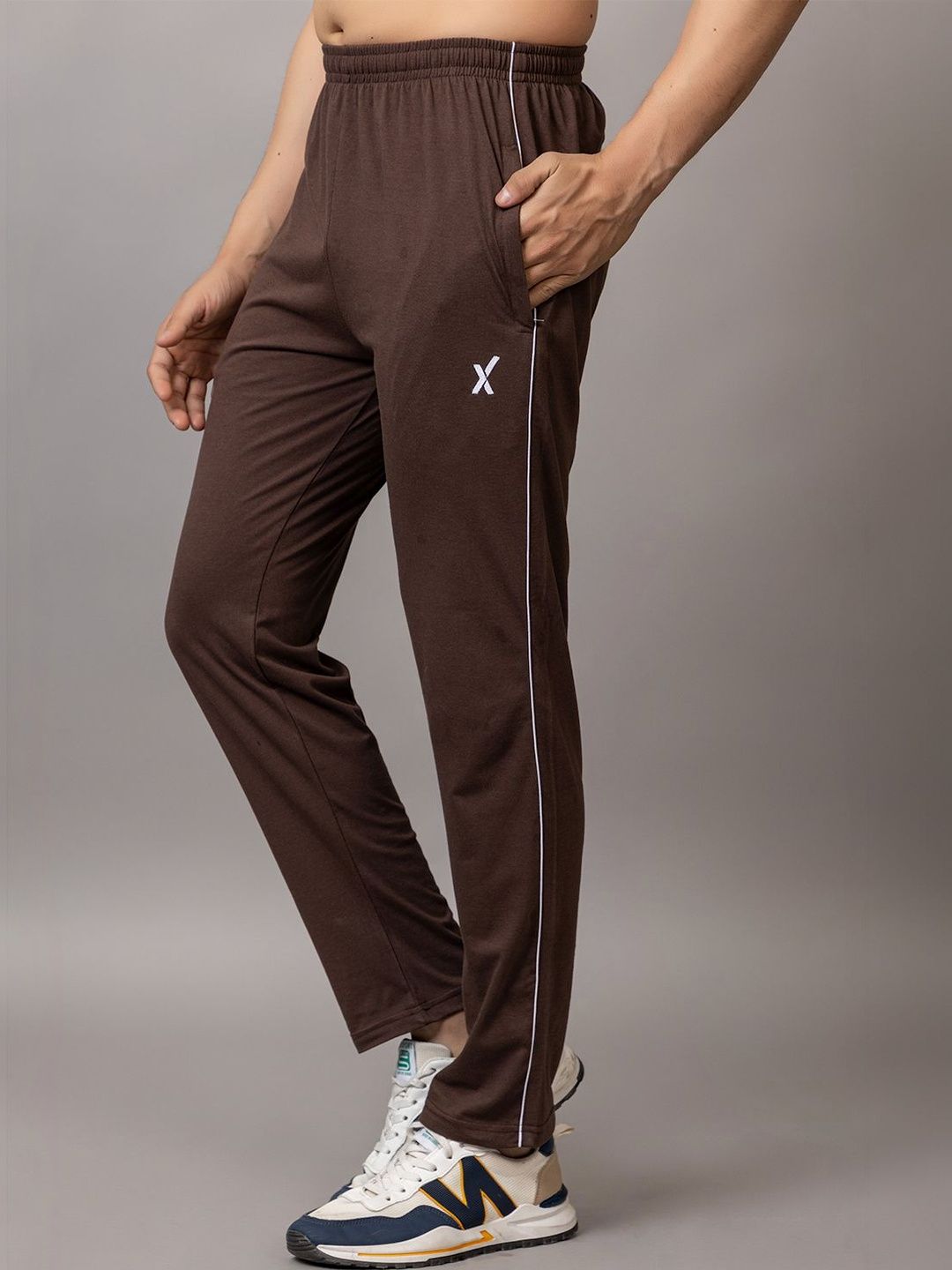 AXYS Men Smart Mid-Rise Skinny Fit Cotton Trousers