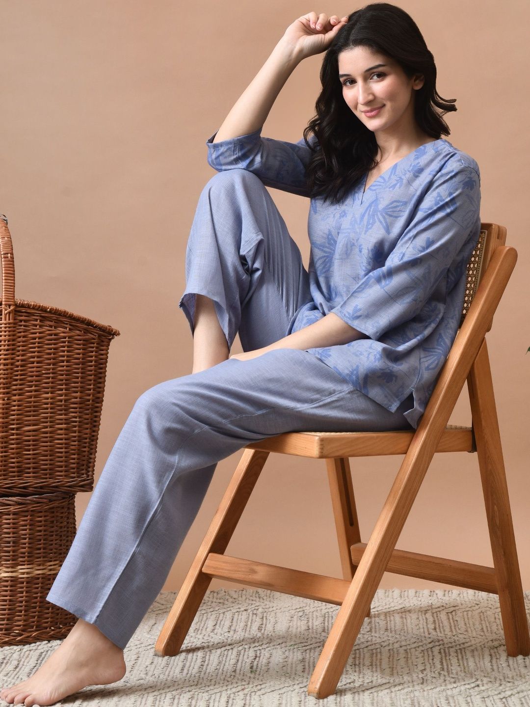 Lenissa Women Blue Printed Round Neck Night Suits