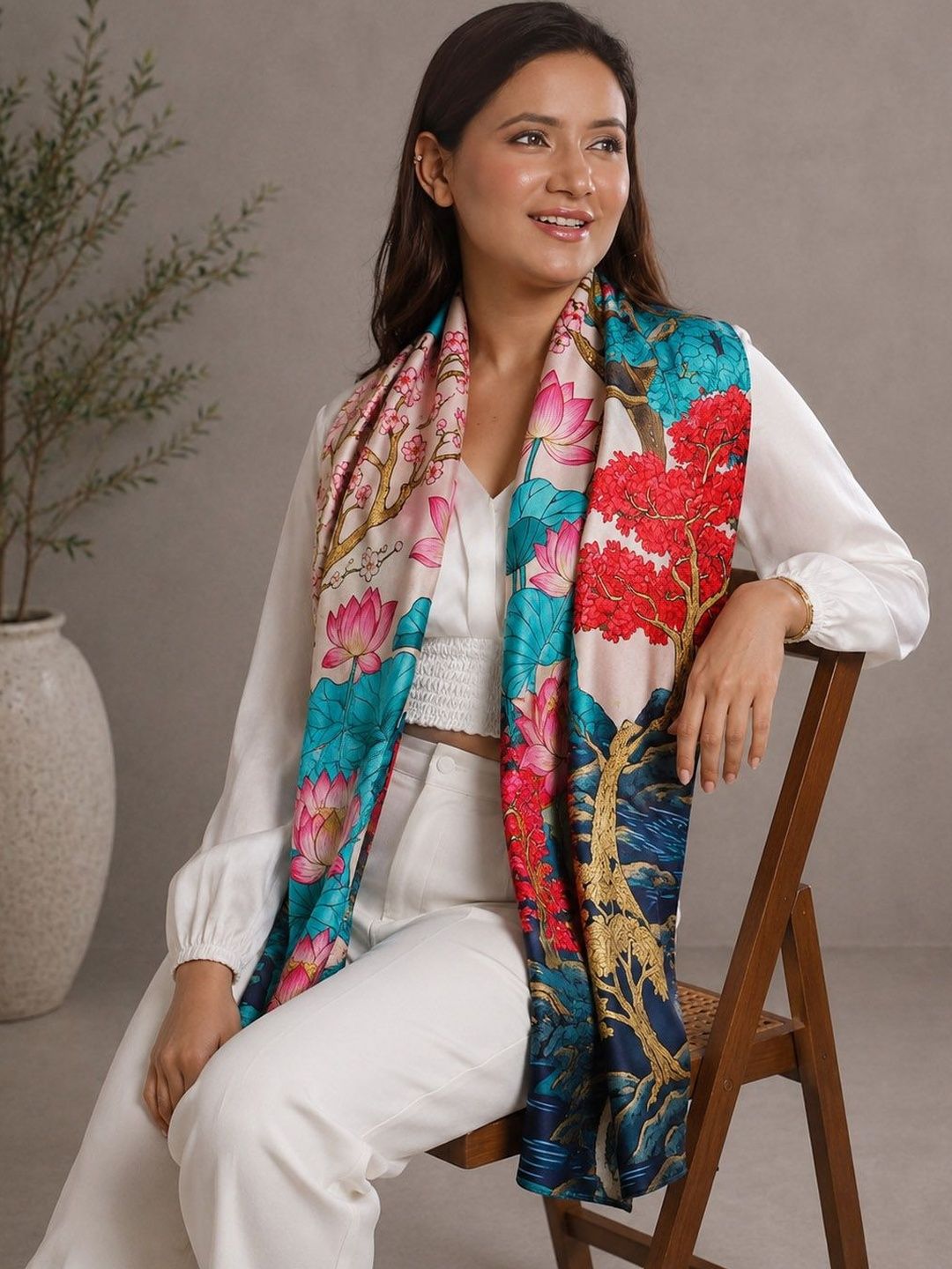 Sarisp Women Printed Scarf
