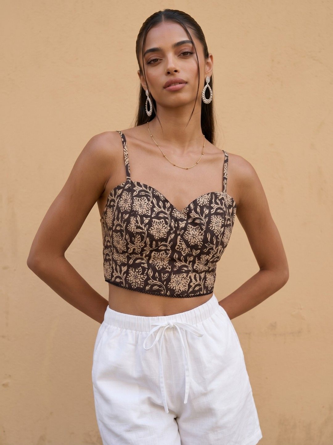Indie Floral Sweetheart Neck Crop Top with Styled Back
