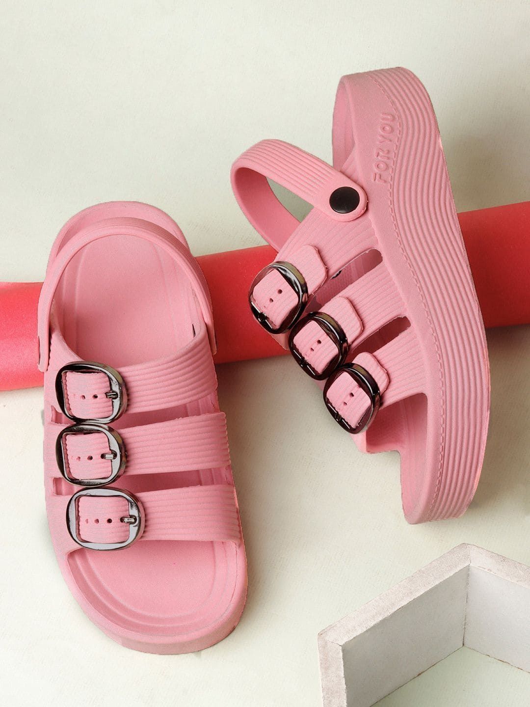 glitchez Women Slip-On