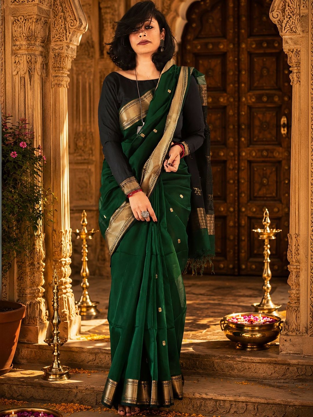 KALINI Woven Design Zari Handloom Kanjeevaram Saree