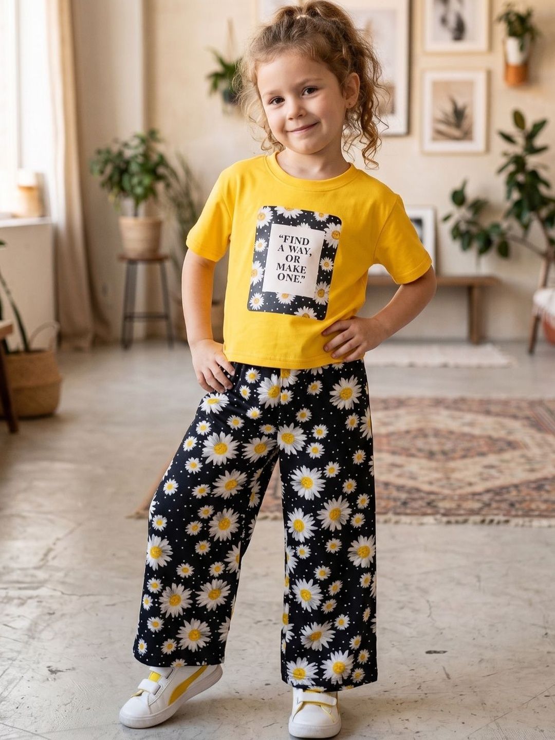 QMQ Girls Printed T-shirt Top with Palazzos T-Shirt & Palazzo Pants 2 Piece Set