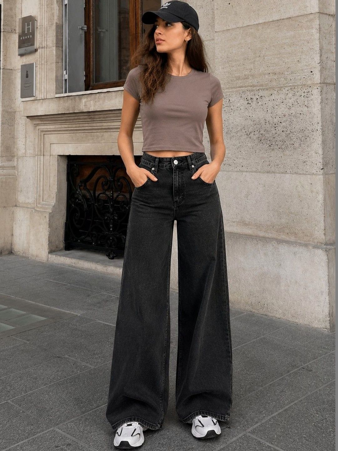 Women Comfort Wide Leg High-Rise Light Fade Stretchable Jeans 4