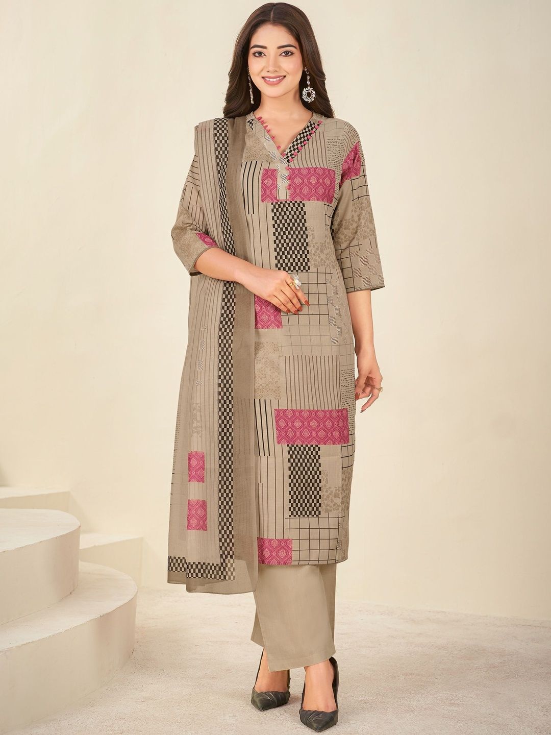 IOLY Women Printed Regular Pure Cotton Kurta with Trousers & With Dupatta