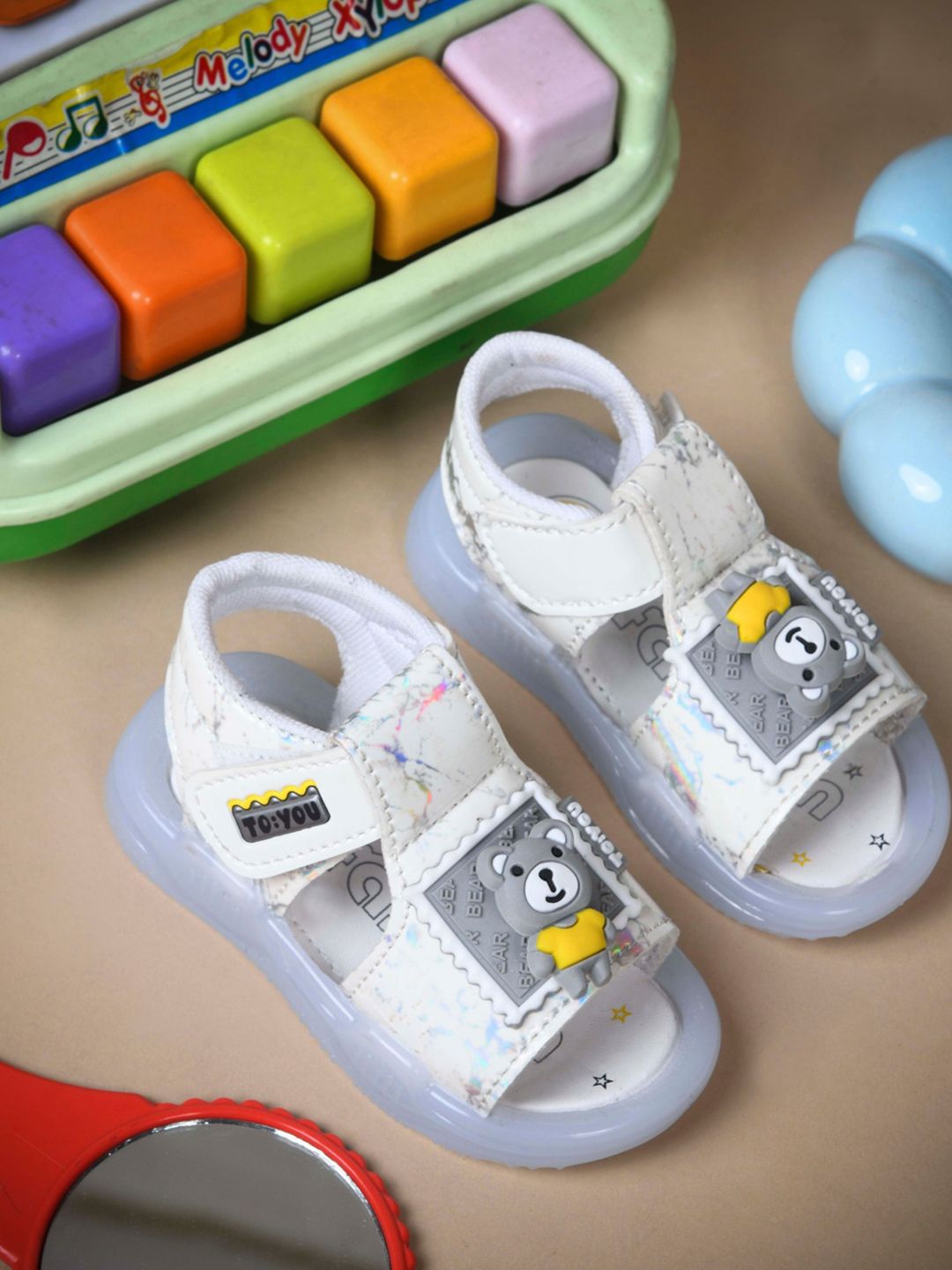 KATS Unisex Black Kids Slip-On Printed Casual Sandals