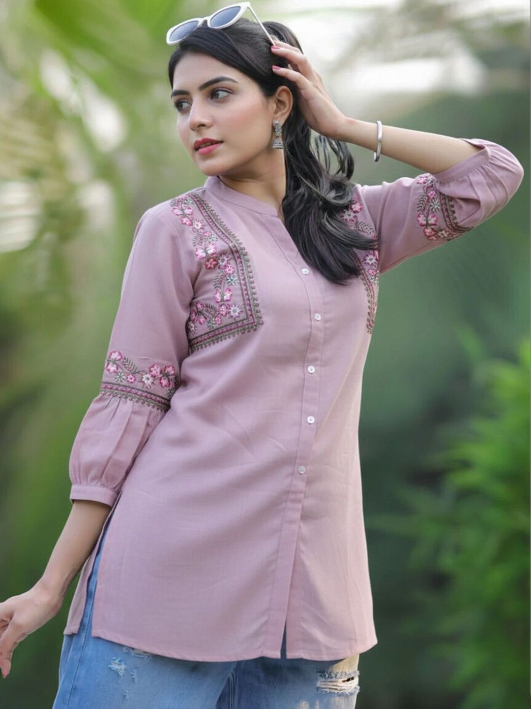 MANTRA DESIGNER Floral Embroidered Thread Work Thread Work Kurti