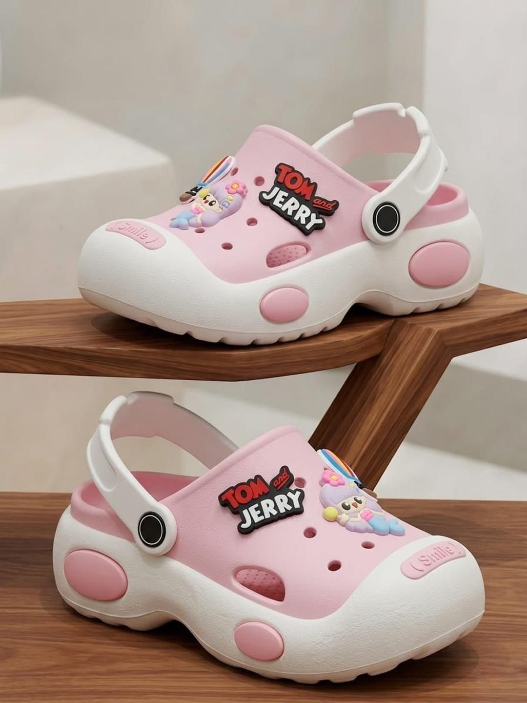 Crazyly Kids Graphic Printed Croslite Clogs