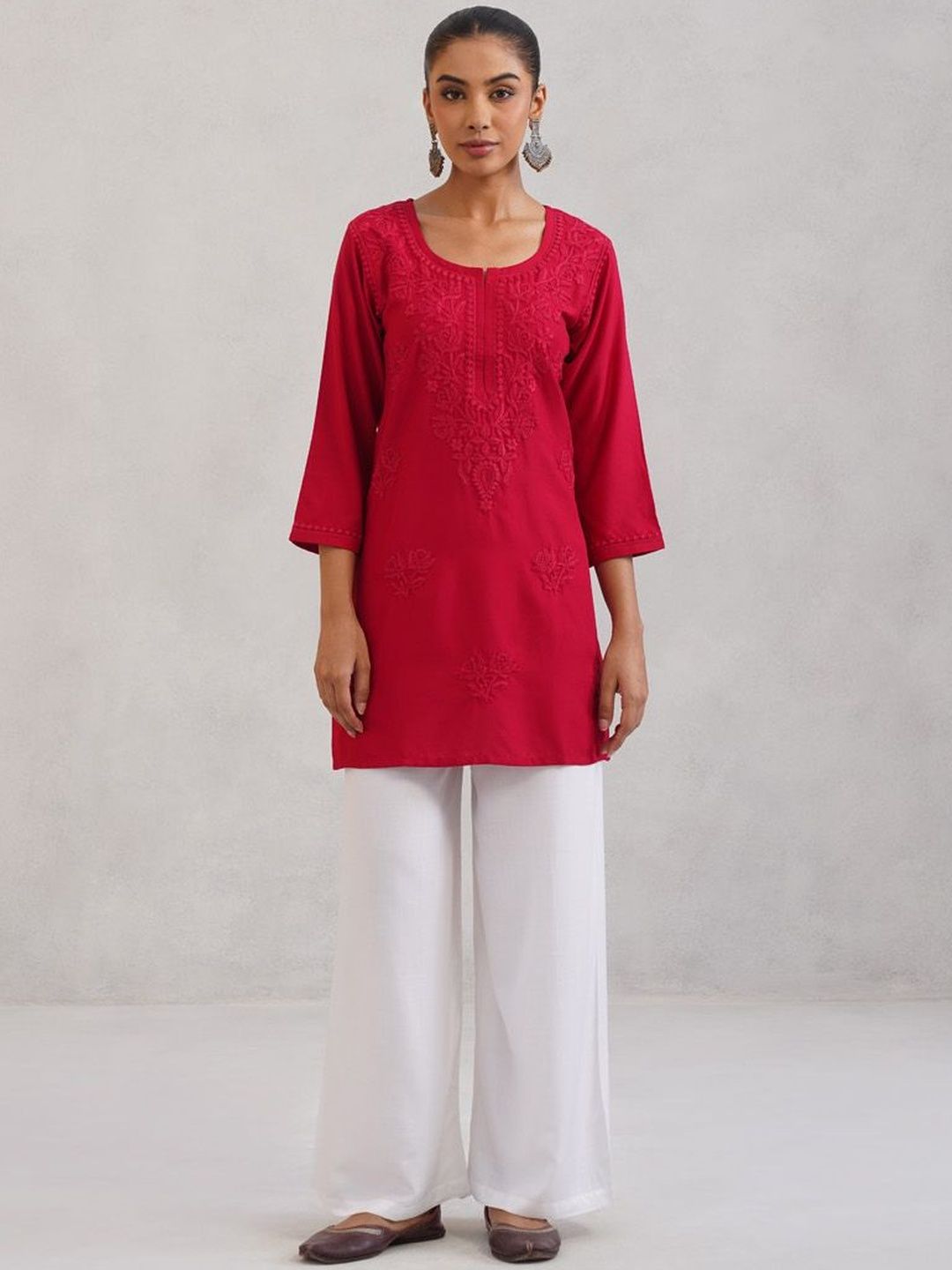 colorkosh Women Floral Red Embroidered Chikankari Kurta