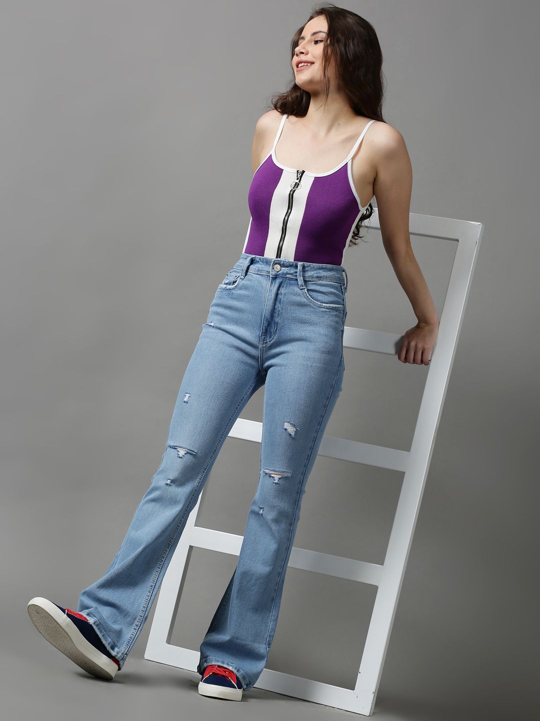 SHOWOFFFF Women Blue Bootcut Mildly Distressed Light Fade Stretchable Jeans