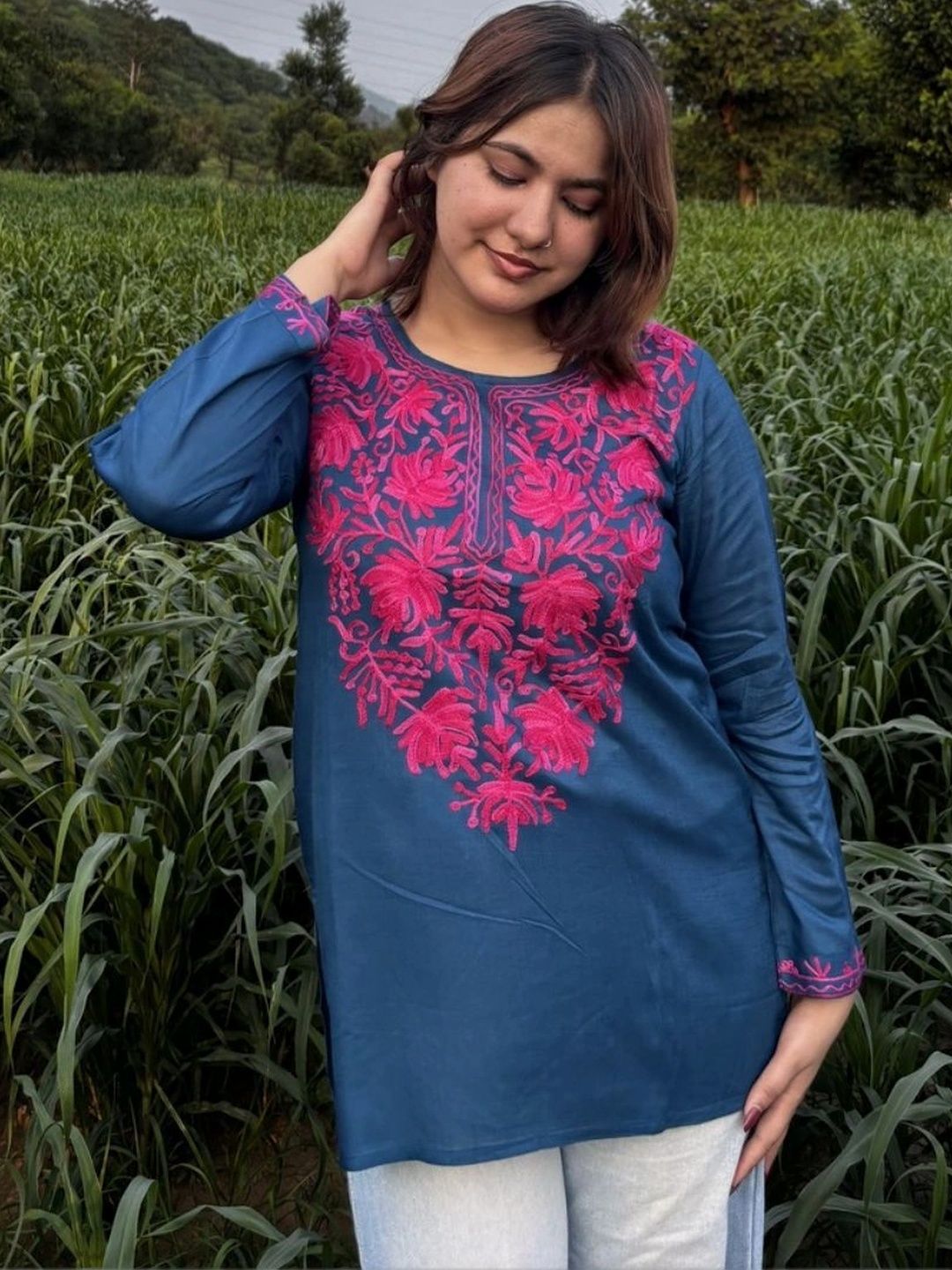Kashmir Box Kashmiri Aari Women Blue Embroidered Viscose Rayon Short Kurti