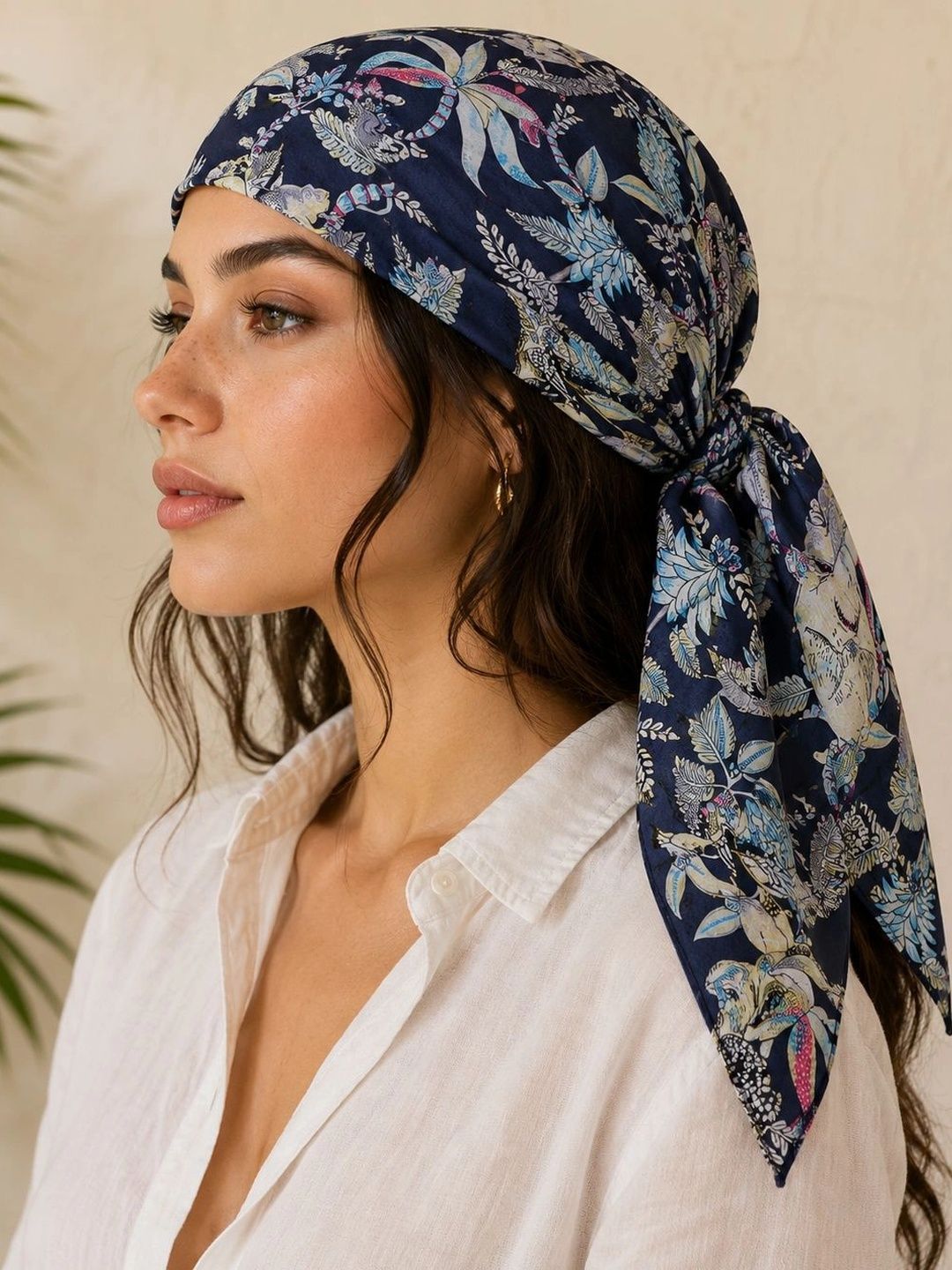 HANDICRAFT PALACE Women Blue & White Monkey Printed 100% Cotton Bandana 21" x 21"