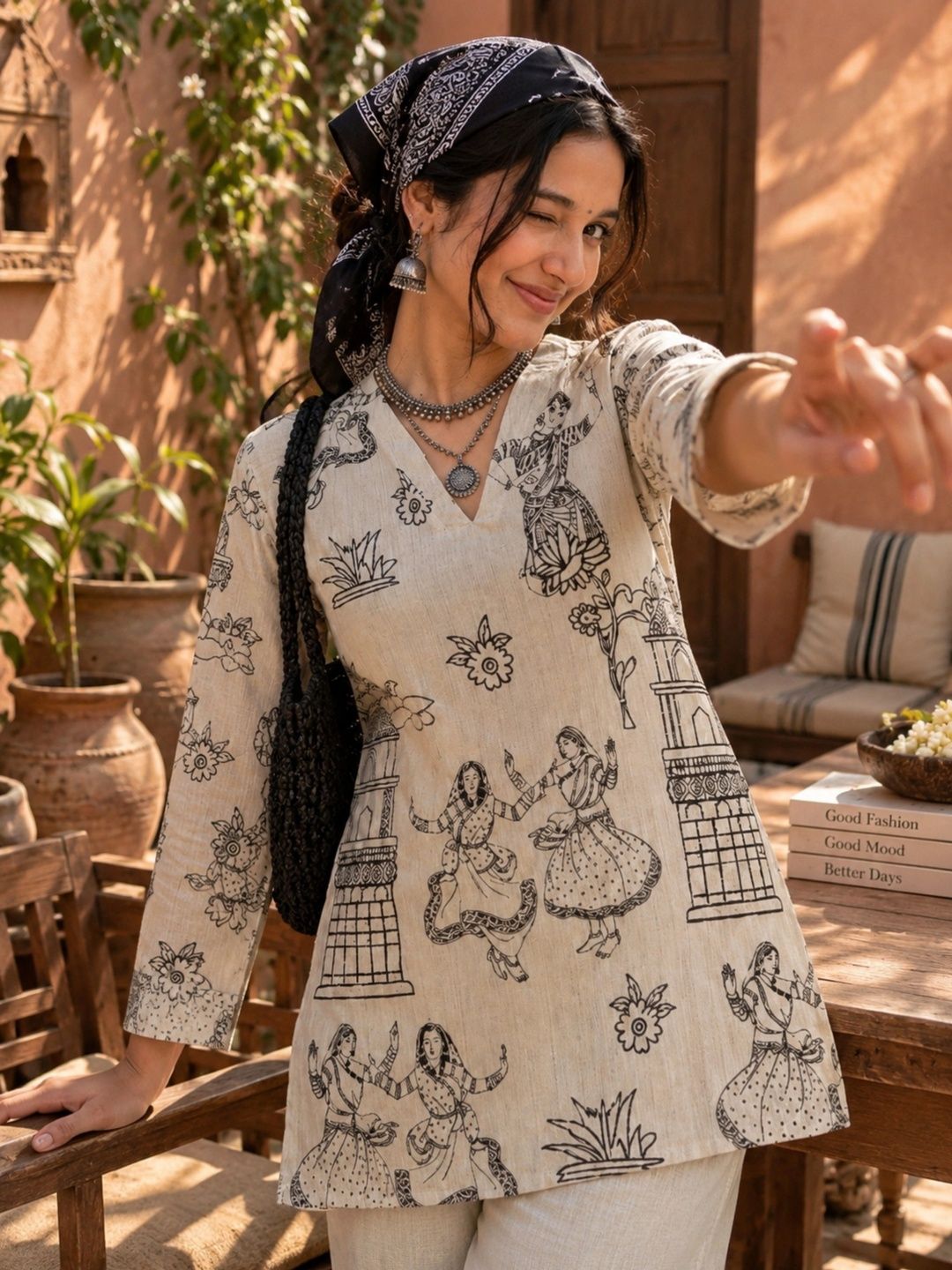 SHIONS Ethnic Motifs Printed V-Neck Kurti
