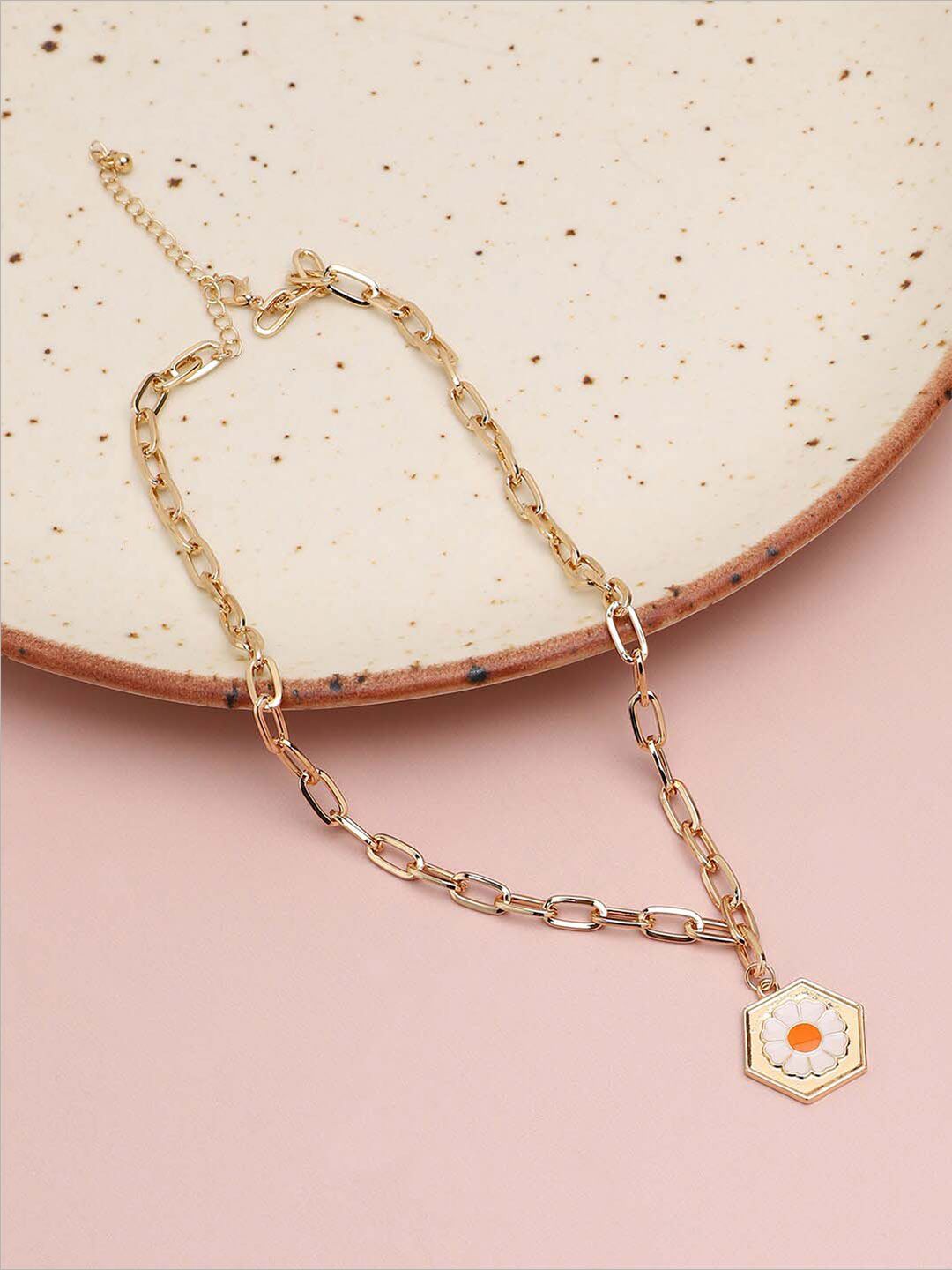 SOHI Gold-Plated Pendant Necklace