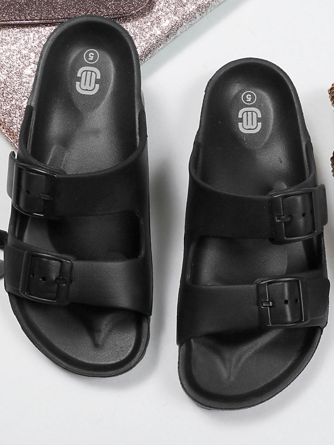 MOZAFIA Women Rubber Sliders