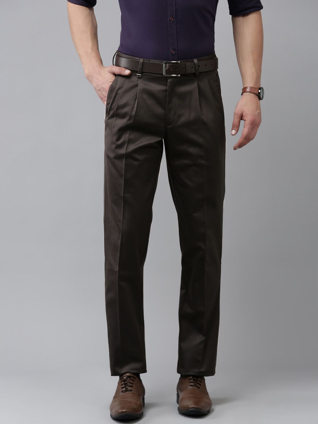 Van Heusen Men Mid-Rise Custom Pleated Formal Chinos