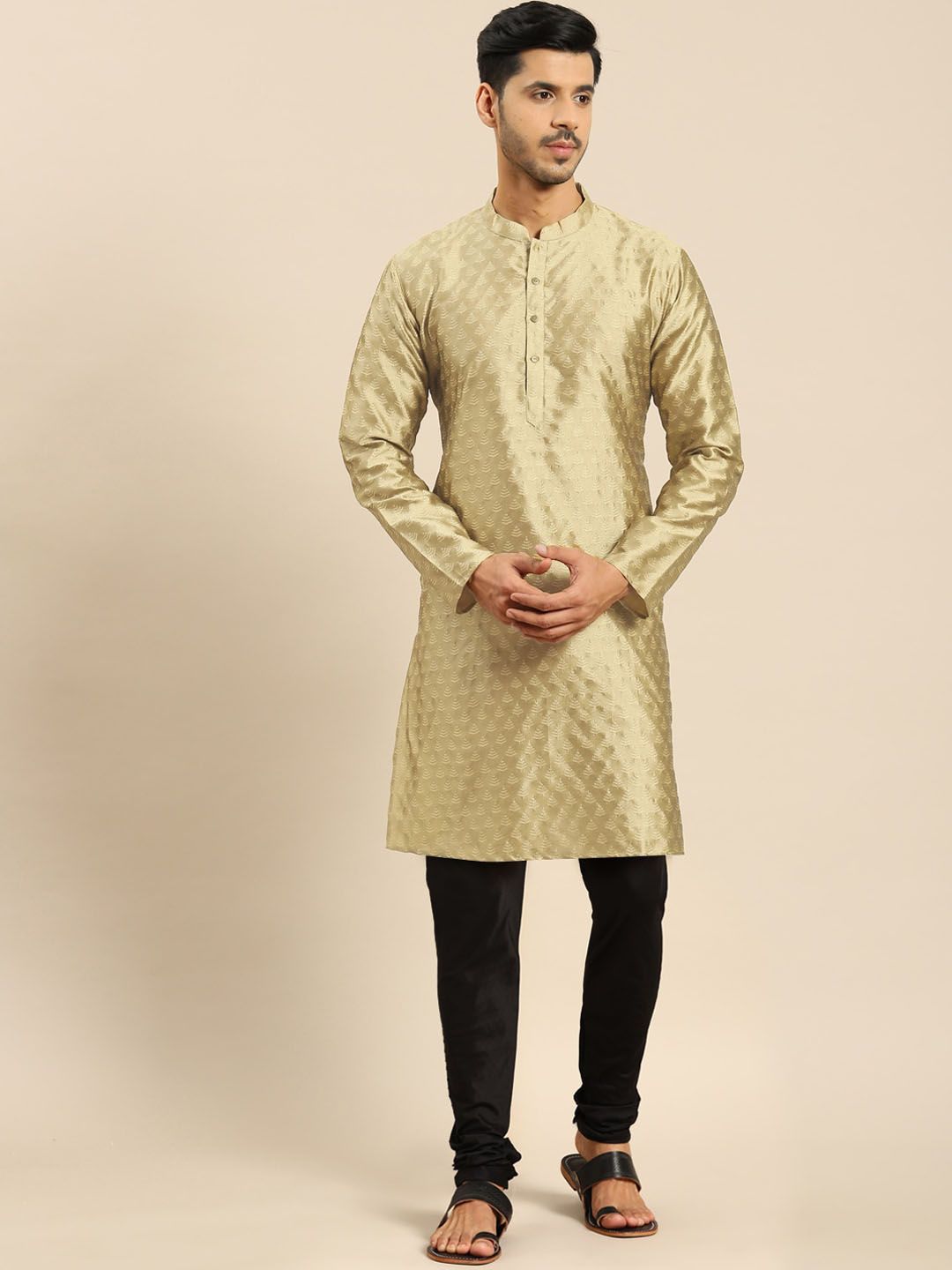 Amodh by Kisah Men Woven Design Mandarin Collar Thread Work Kurta