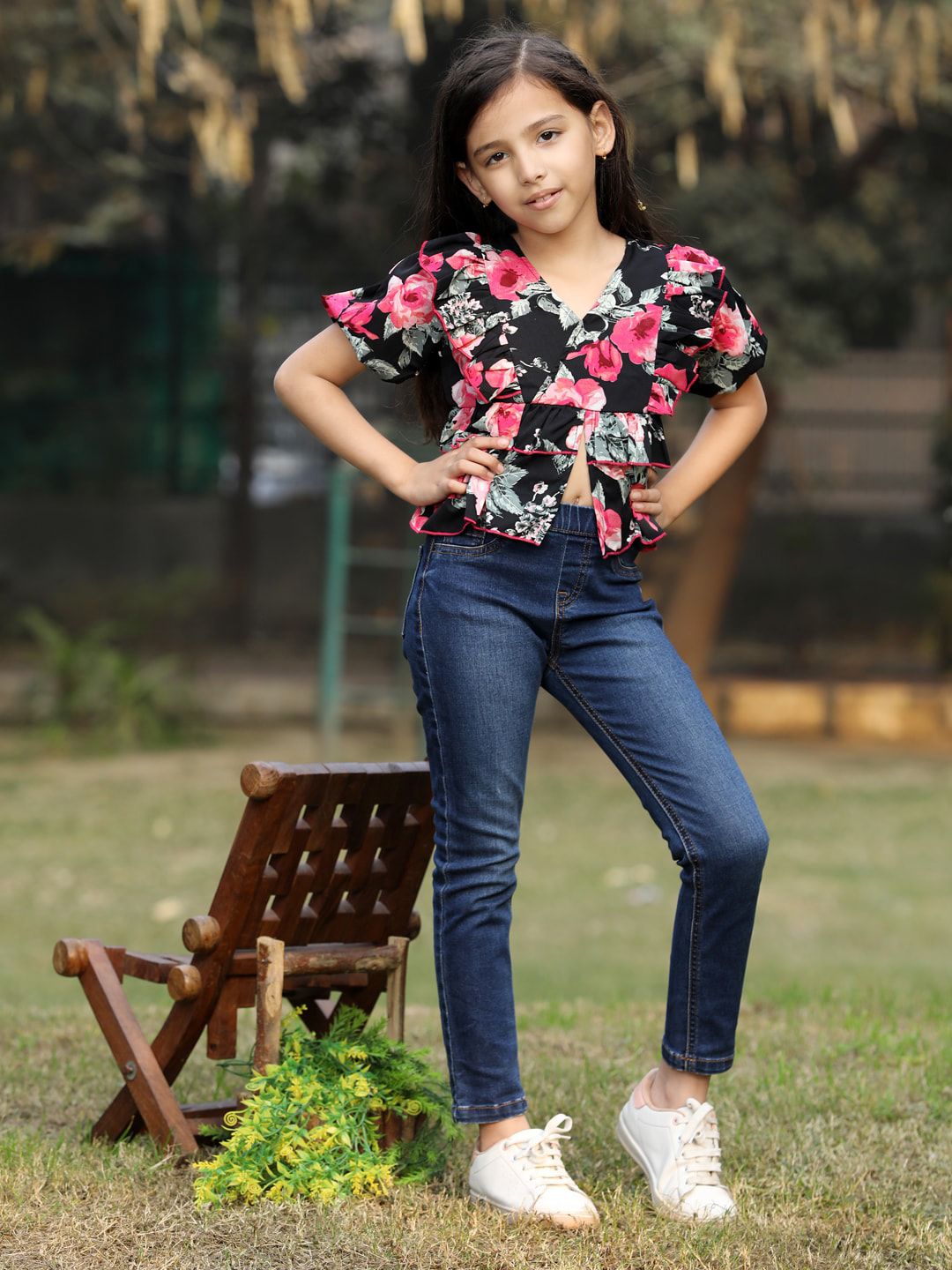 Girls Floral Printed V-Neck Ruffles Front Cut Peplum Top 5